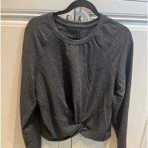 Lululemon size 10 cropped knotted sweatshirt